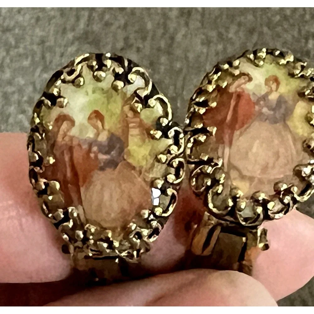 Vintage‎ Gold Tone Clip On Earrings w/ Vintage Picture Man Woman W. Germany .75